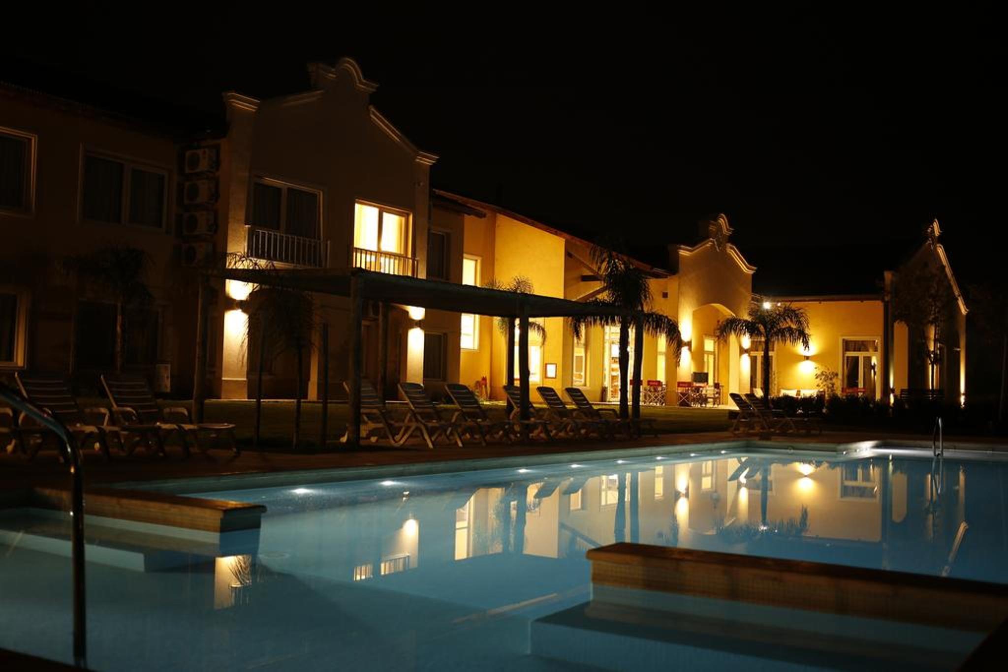 Hotel Howard Johnson เตรนเก เลาเกน ภายนอก รูปภาพ